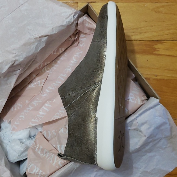 Johnston & Murphy Comfort Metallic Gold/Bronze Shoes 8.5. Fits like an 8 - Picture 3 of 9